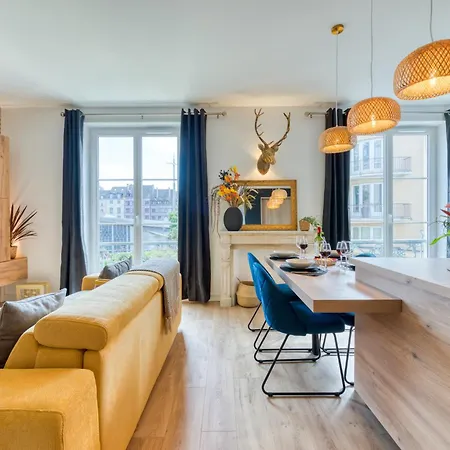 Le Jeanne D'arc, Vue Sur La Place Du Vieux Marche Lägenhet *