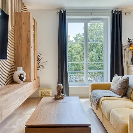 Le Jeanne D'arc, Vue Sur La Place Du Vieux Marche * Rouen