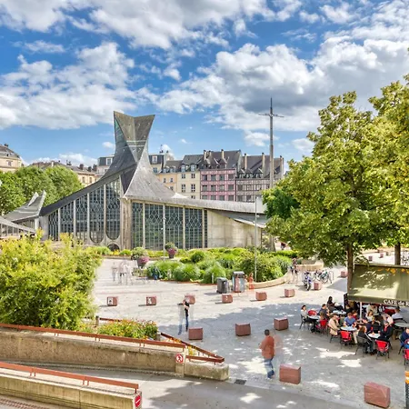 Апартаменты Le Jeanne D'arc, Vue Sur La Place Du Vieux Marche